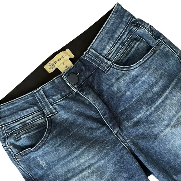 Democracy AB Technology High Rise Distressed Straight Leg Jeans - Picture 4 of 7